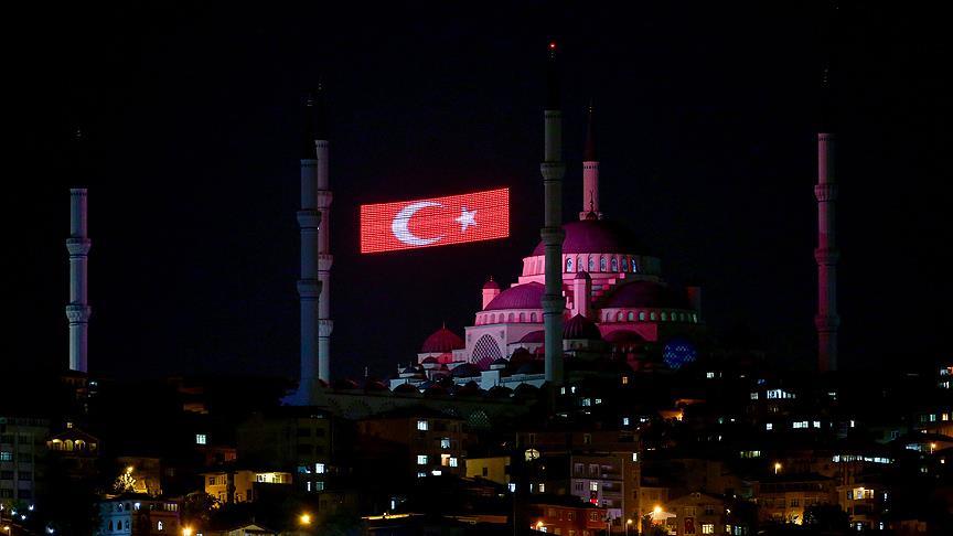 FETÖ'nün darbe girişiminin 8. yılı… 15 Temmuz'da 90 bin camide sela okunacak