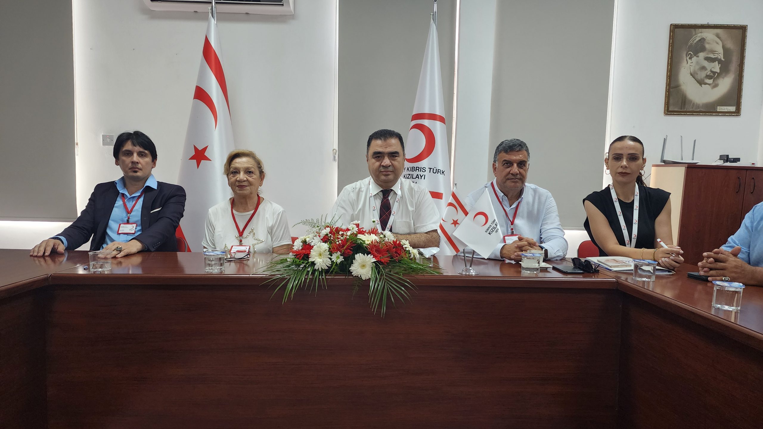 Kıbrıs Türk Kızılay’ın yeni yönetimi belirlendi. Başkan yeniden Sezai Sezen...