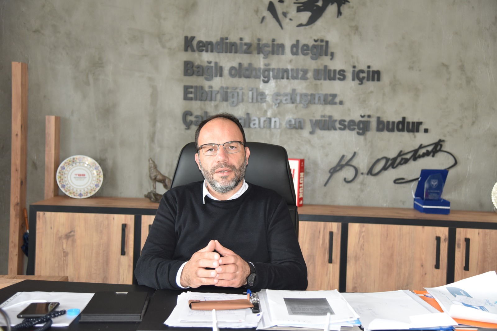 Sadıkoğlu: “İtfaiyemizin elinde dağlık arazilere erişecek araçlar olsaydı, bu yangın bu noktalara gelmeden önlenebilirdi”